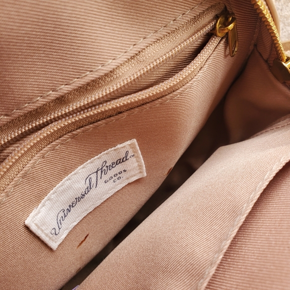 Universal Thread crossbody bag - Picture 5 of 7